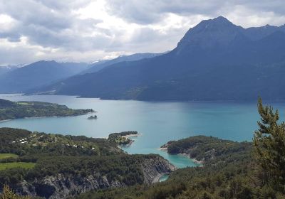 Image - Le pic de Morgon en arrière plan du lac