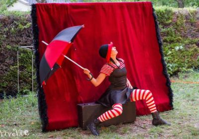 Familles en Orres : spectacle "Un clown peut en cacher un autre"_Les Orres