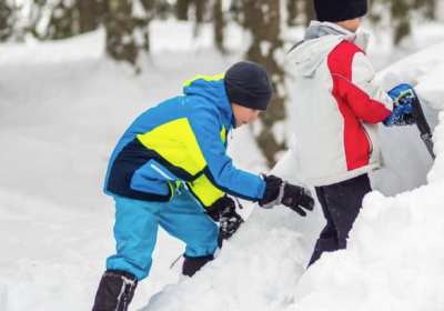 Igloo et sculpture sur neige_Les Orres