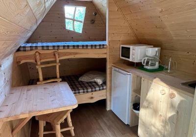 Camping les écolodges des 3 lacs : Hébergements insolites._Rochebrune