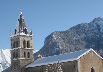 Les Orres patrimoinr église sous la neige
