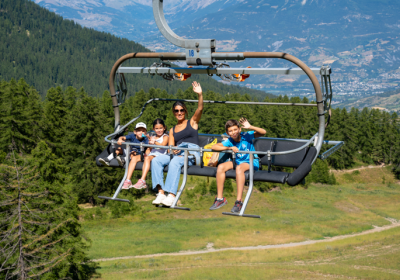 Remontées mécaniques télésièges piéton aux Orres, Alpes du sud