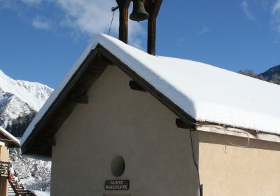 Les Orres patrimoine chapelle sous la neige hiver