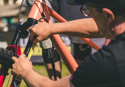 ROCKSHOX_ Test VTT DH sur les Orres Bike Park, Alpes du sud