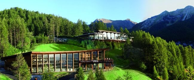 Espace rencontre et culture ERC et patinoire Les Orres