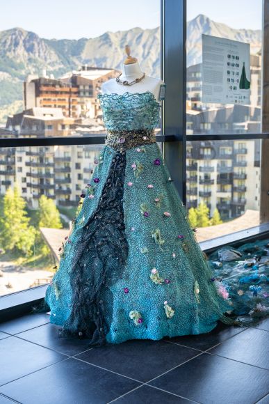 Robe de la Reine Mère Nature, Oeuvre d'art Game of Trees Les Orres