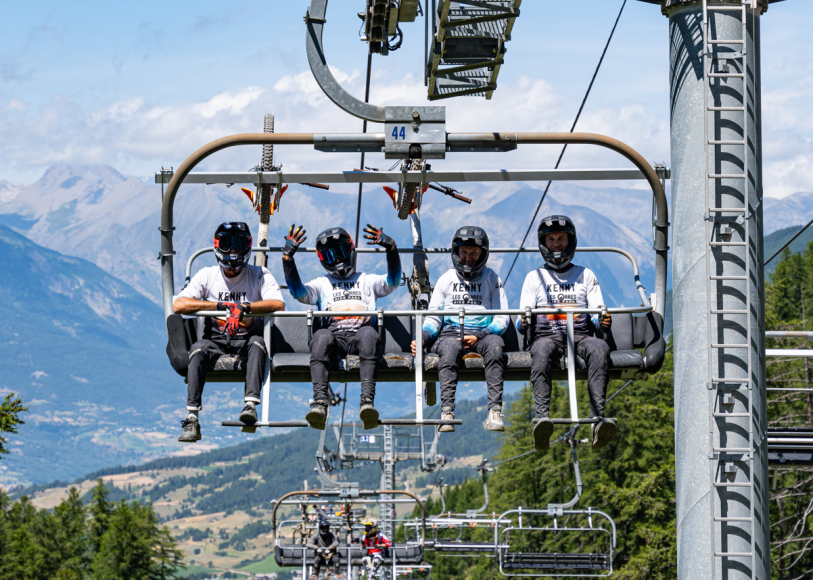 Les Orres Bike Park dans les hautes Alpes, télésiège