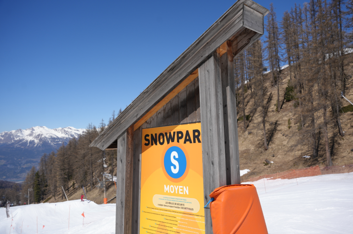 Au bord du télésiège Fontaines, découvrez des espaces ludiques accessibles à tous les niveaux dans les Alpes du Sud