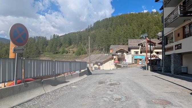 Terre rouge chantier travaux été 2025