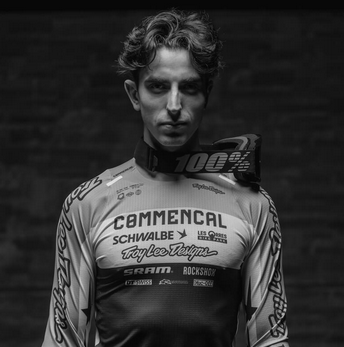 Antoine Pierron team commencal