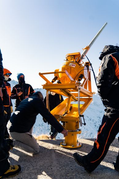 Avalancheur et sécurité à la station de ski Les Orres, Hautes-Alpes