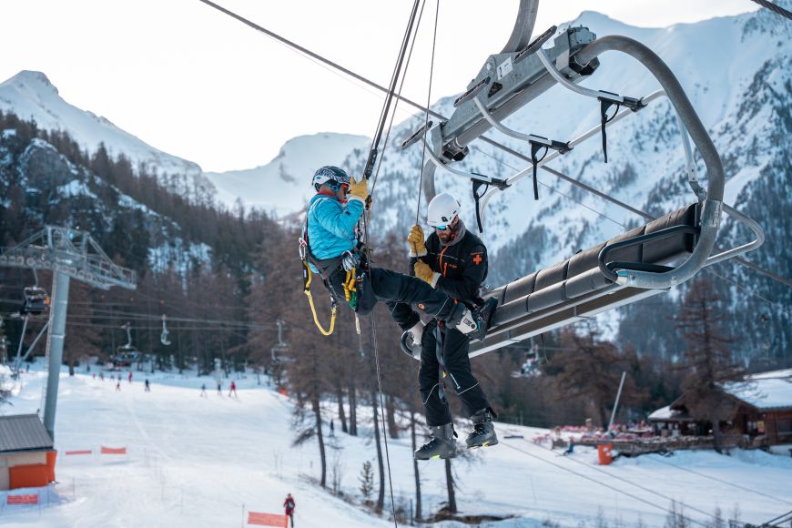 exercice avalanche Les Orres, sécurité pour la station de ski des Orres dans les Hautes-Alpes