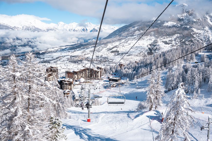 Paysage station hiver, Les Orres, ski dans les Hautes-Alpes