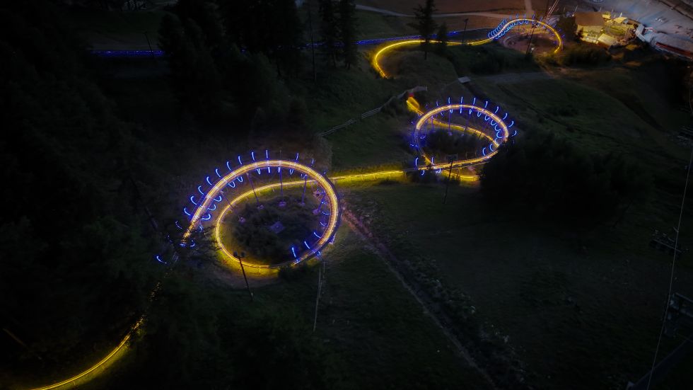 Luge sur rail l'orrian express nocturne été, station Les Orres, Hautes-Alpes