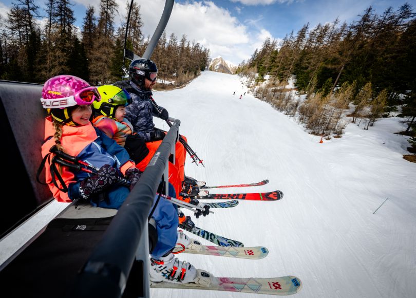Télésiege ski famille enfants, Les Orres, Hautes-Alpes