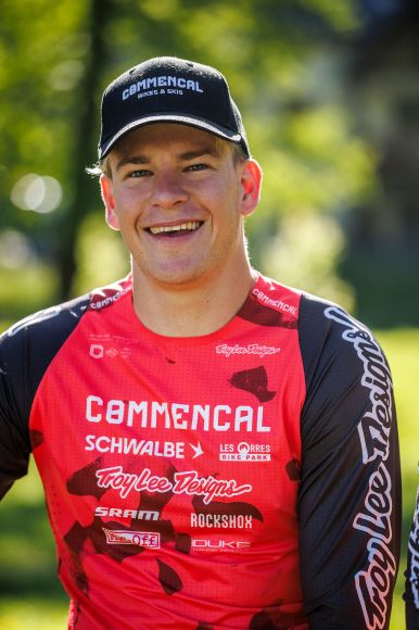Jack Piercy Team Commencal Les Orres bike Park, Hautes-Alpes