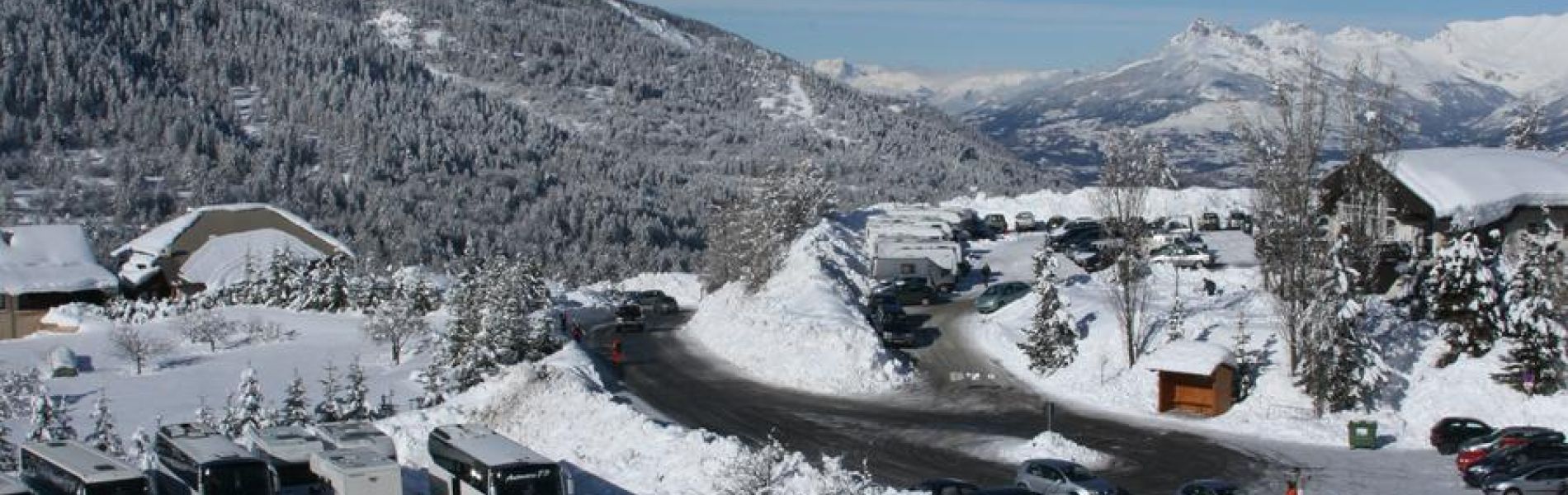 Pk6 - Parking Champ Lacas 2 - Les Orres 1550_Les Orres