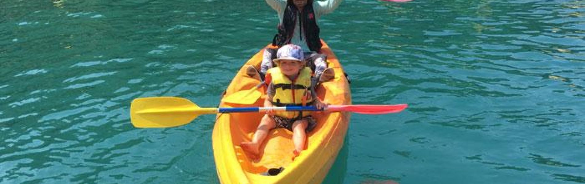 Kayak sur le lac - L'Ancre Bleue_Les Orres - Kayak sur le lac - L'Ancre Bleue_Les Orres