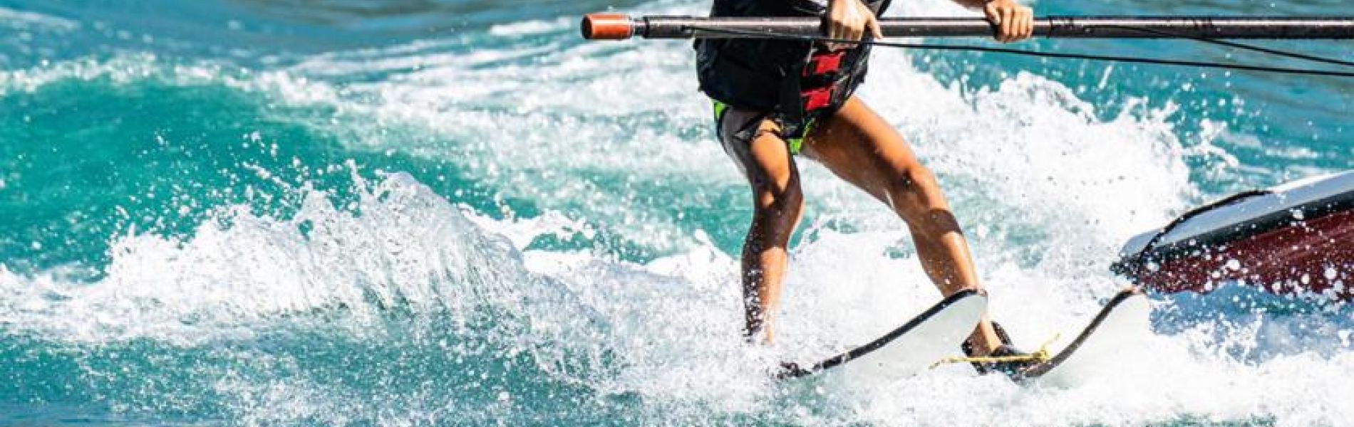 Baby ski nautique - L'Ancre Bleue_Les Orres - Baby ski nautique - L'Ancre Bleue_Les Orres