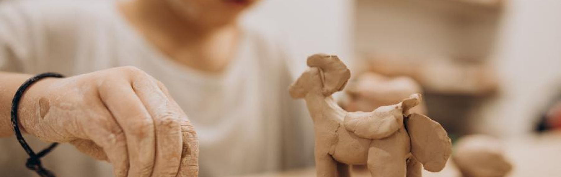 Familles en Orres : Atelier conté et création d'animaux en argile_Les Orres