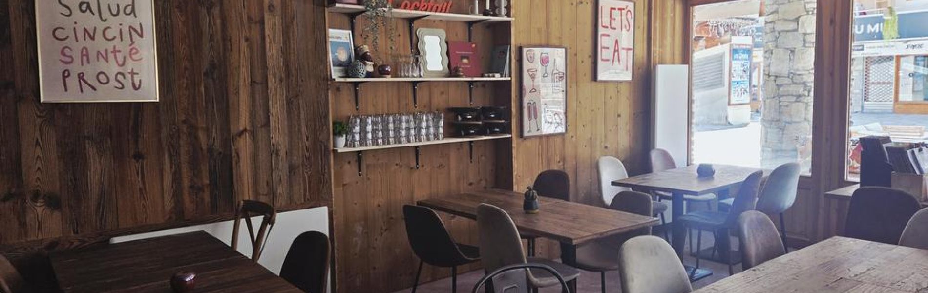 Chez Marius_Les Orres - Chez Marius_Les Orres Chez Marius_Les Orres - Chez Marius_Les Orres