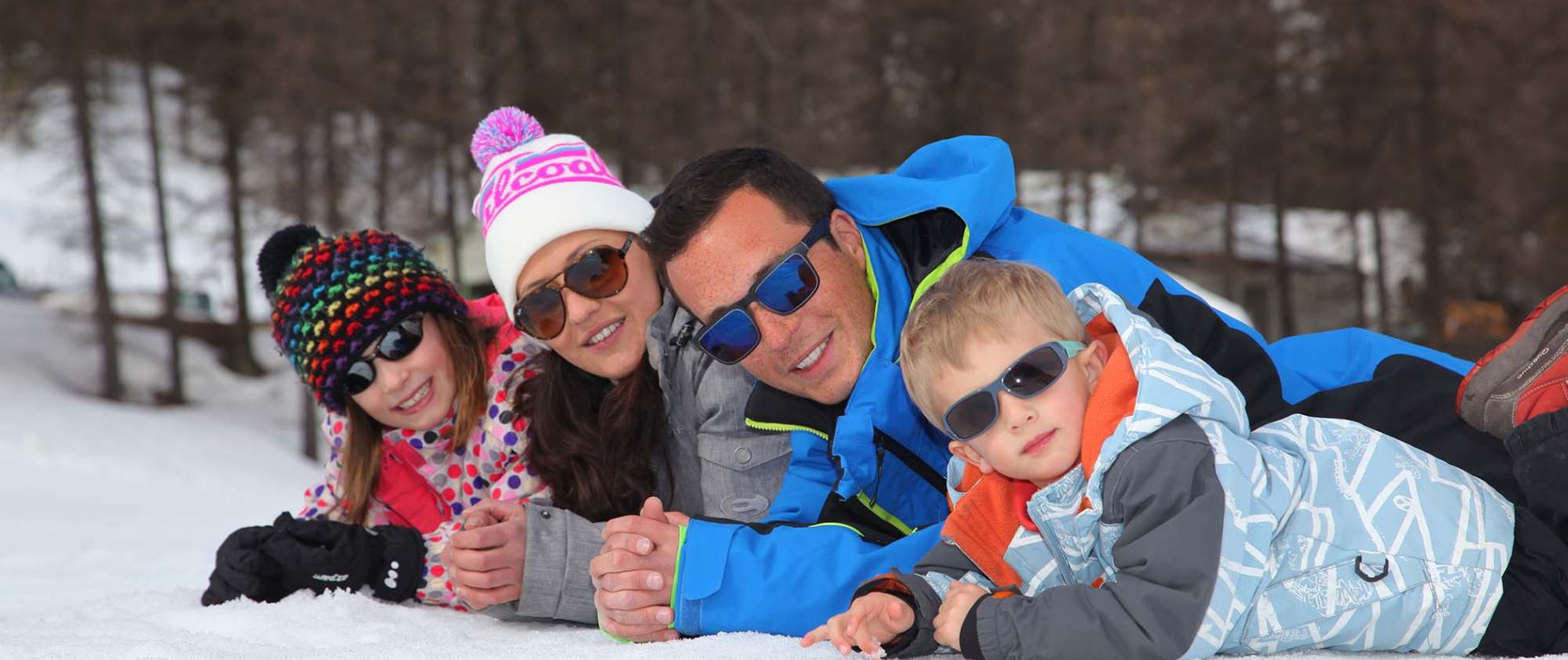 Les-Orres_famille-hiver