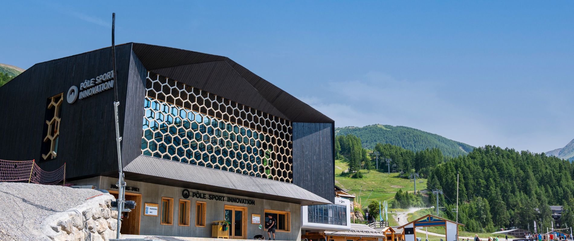 PSI bâtiment activités indoor Les Orres, Hautes-Alpes