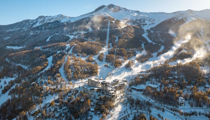 Les Orres sous la neige