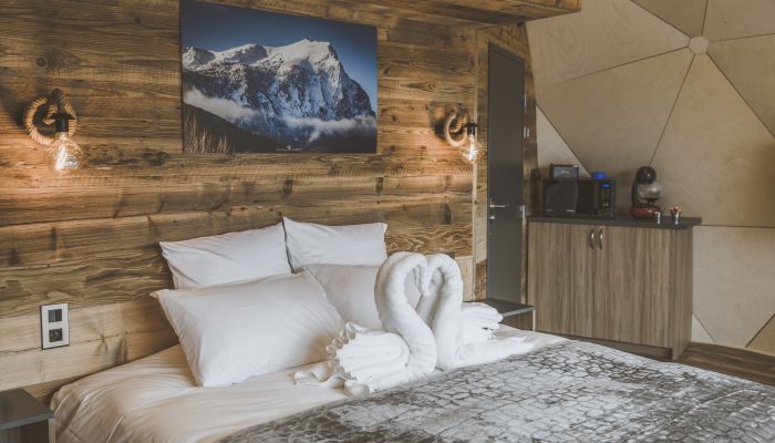 Alpin Dhome hébergement location chambre insolite aux Orres, Hautes-Alpes