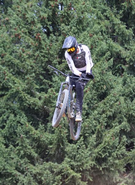 Kévin Meyer Les Orres Bike Park Opening Alpes du sud