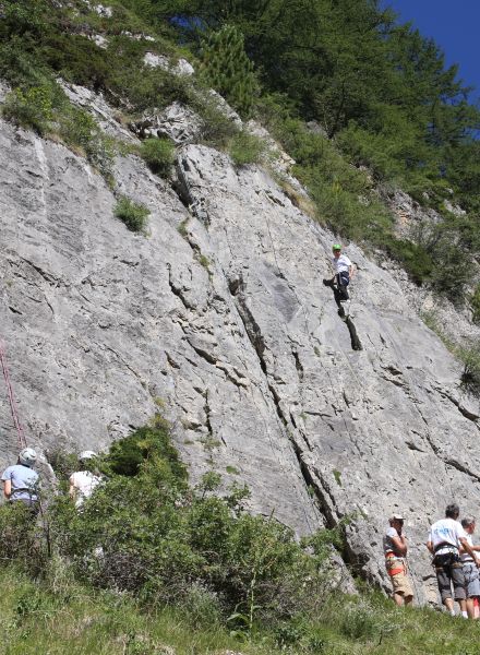 Falaise escalade Les Orres, grimper dans les Alpes du sud