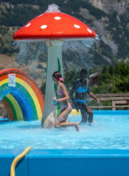 Piscine muncipale Les Orres, fraicheur dans les Hautes-Alpes