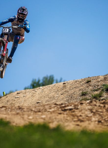 Team Commencal Schwalbe 2026
