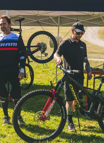 ROCKSHOX_ Test VTT DH sur les Orres Bike Park, Alpes du sud