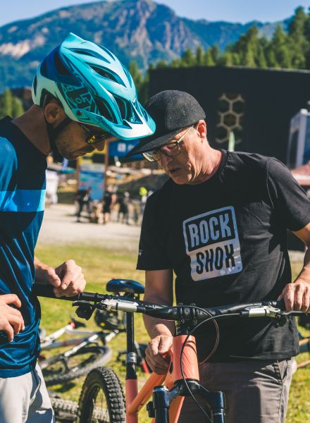 ROCKSHOX_ Test VTT DH sur les Orres Bike Park, Alpes du sud