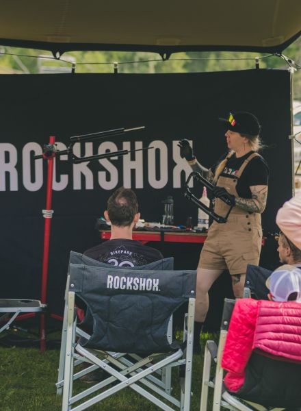 ROCKSHOX_ Test VTT DH sur les Orres Bike Park, Alpes du sud