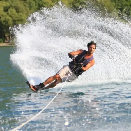 Ski nautique et monoski - Ski & Bouées - Bar de la plage_Les Orres - Ski nautique et monoski - Ski & Bouées - Bar de la plage_Les Orres