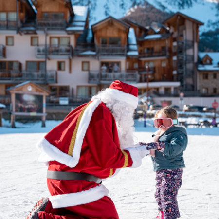 Arrivée du Père Noël_Les Orres - Arrivée du Père Noël_Les Orres
