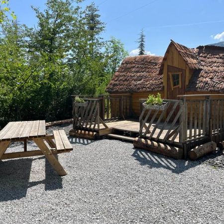 Camping les écolodges des 3 lacs : Hébergements insolites._Rochebrune