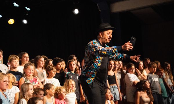 Booder au Festival d'humour Rires en Orres, dans les Alpes du Sud