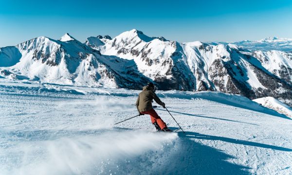 Skier aux Orres
