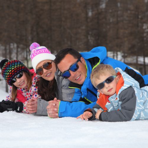 Skier en famille aux Orres - Forfait tribu